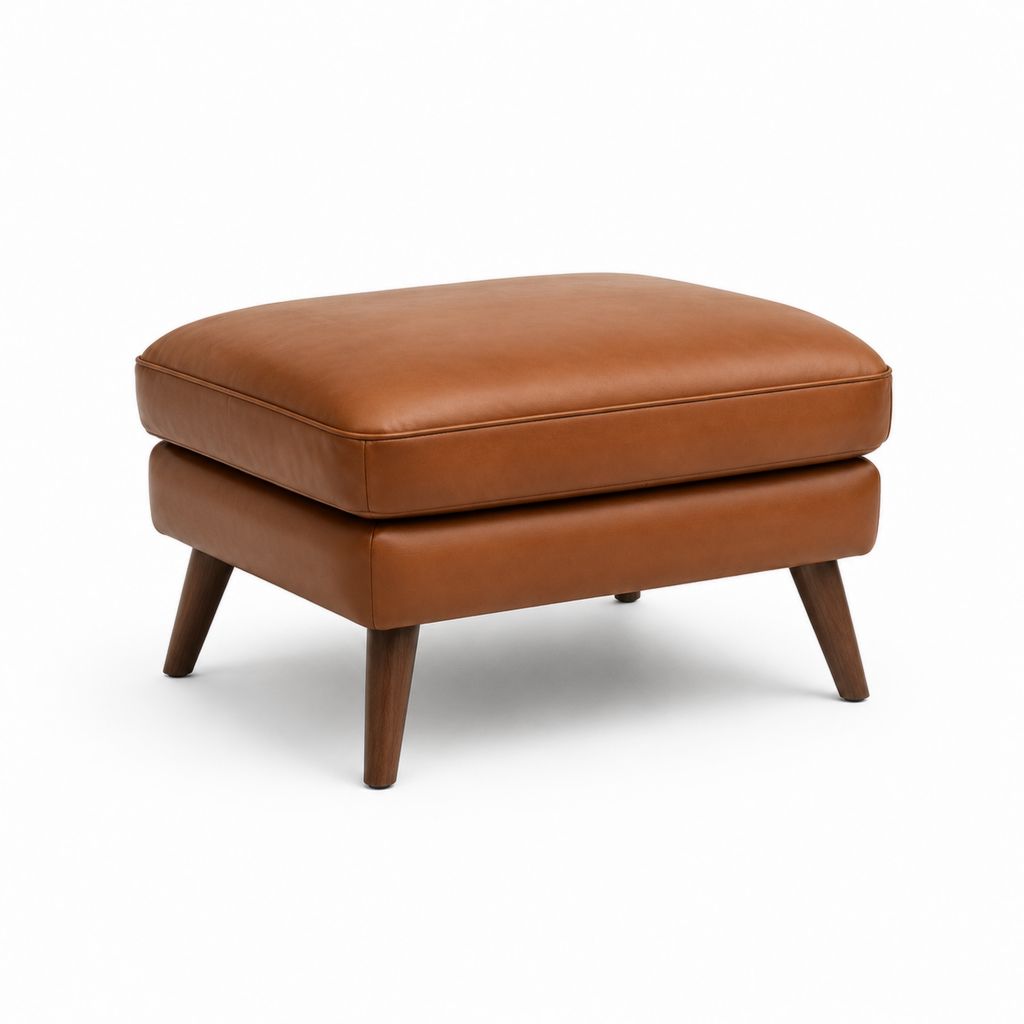 Poggiapiedi rettangolare imbottito in pelle sintetica cognac con gambe in legno, 68 ¡Á 55 ¡Á 45 cm