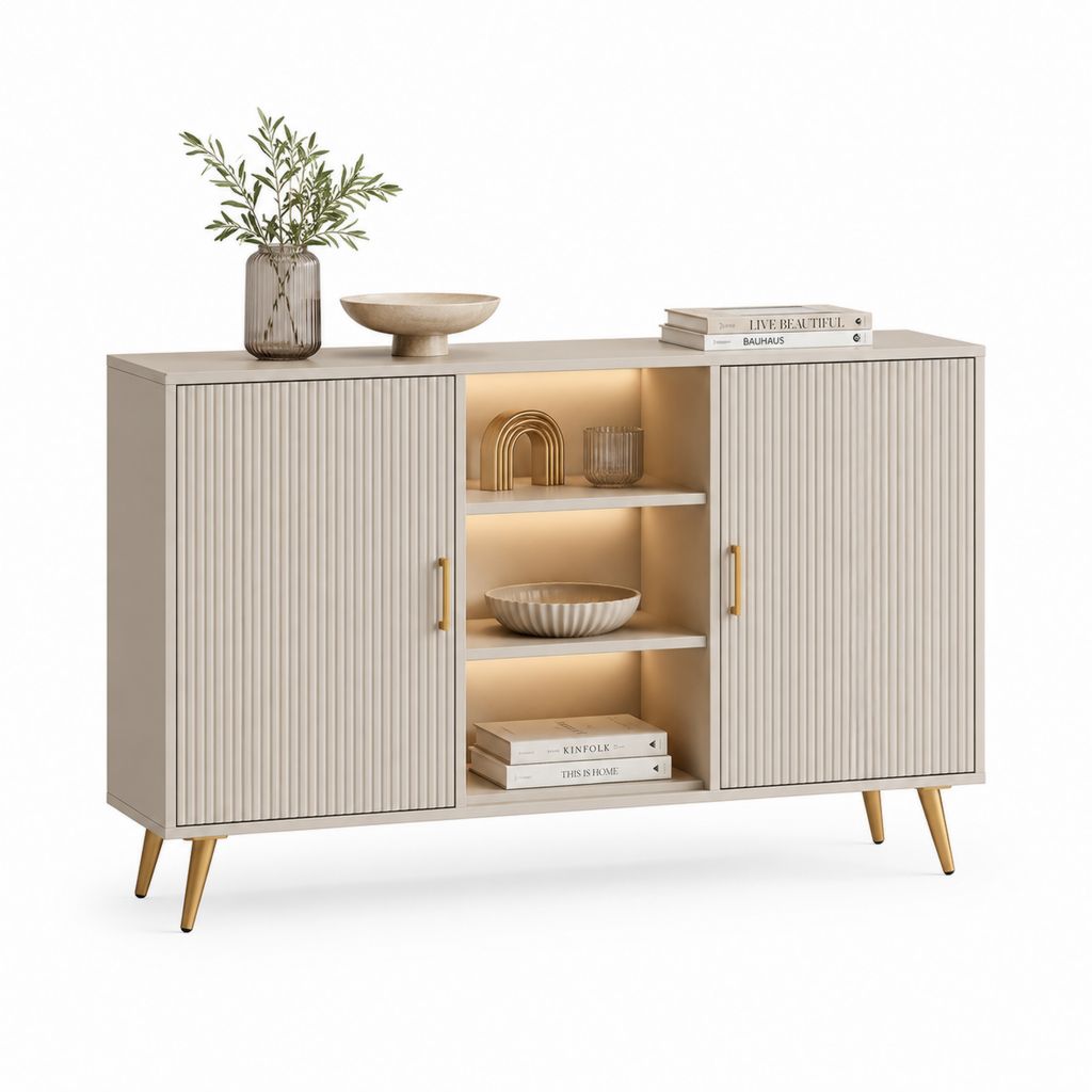 Credenza buffet rettangolare in MDF beige con 2 ante scanalate, ripiani illuminati e gambe in acciaio color oro, 140 x 40 x 90 cm
