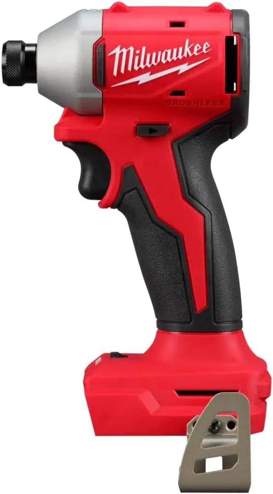 Milwaukee Avvitatore a impulsi per allentare e serrare rapidamente collegamenti resistenti Compatto M18 a 3 velocità da 1/4', formato compatto